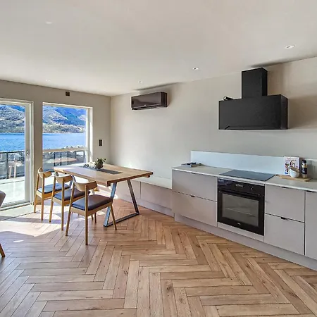 3 Bedroom Gorgeous In Holiday home
